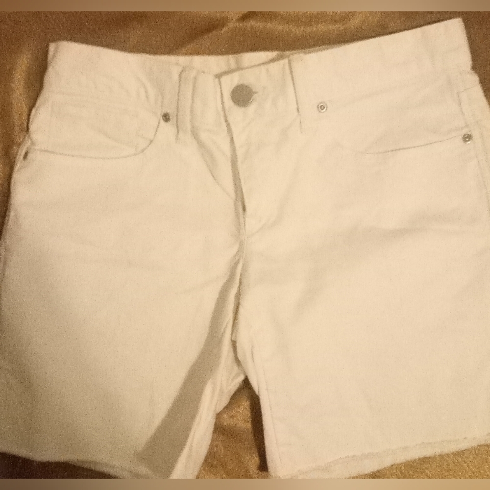 NWOT Women's White Denim Boyfriend Shorts Size 24/00